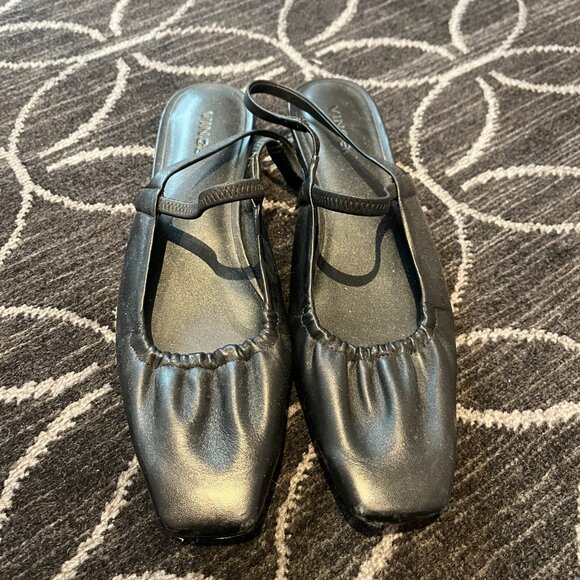 Vince Venice Flats - Picture 2 of 4